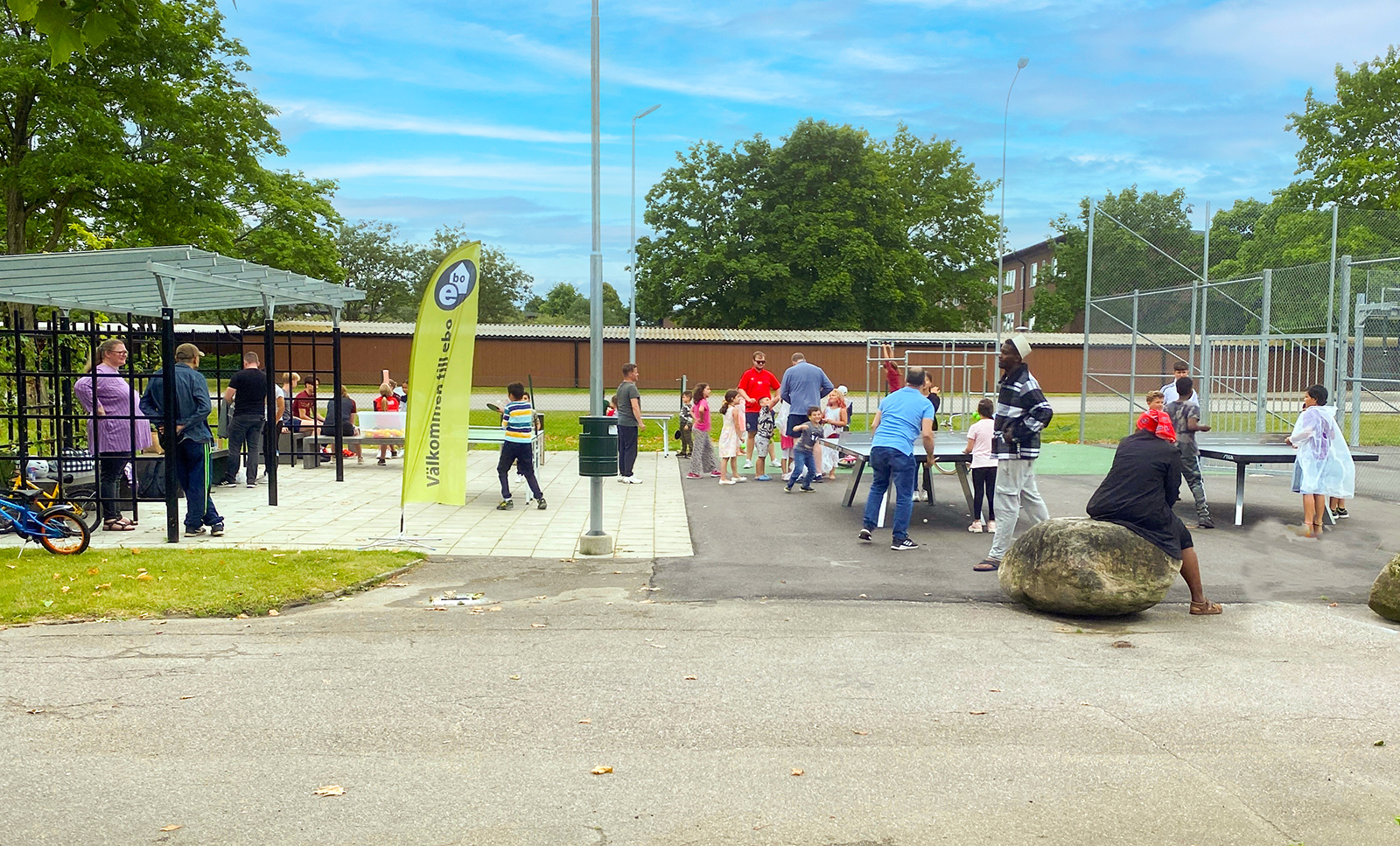 Eslövs bordtennisklubb bjuder in till spel med hyresgästerna på Ebos område på Rönneberga