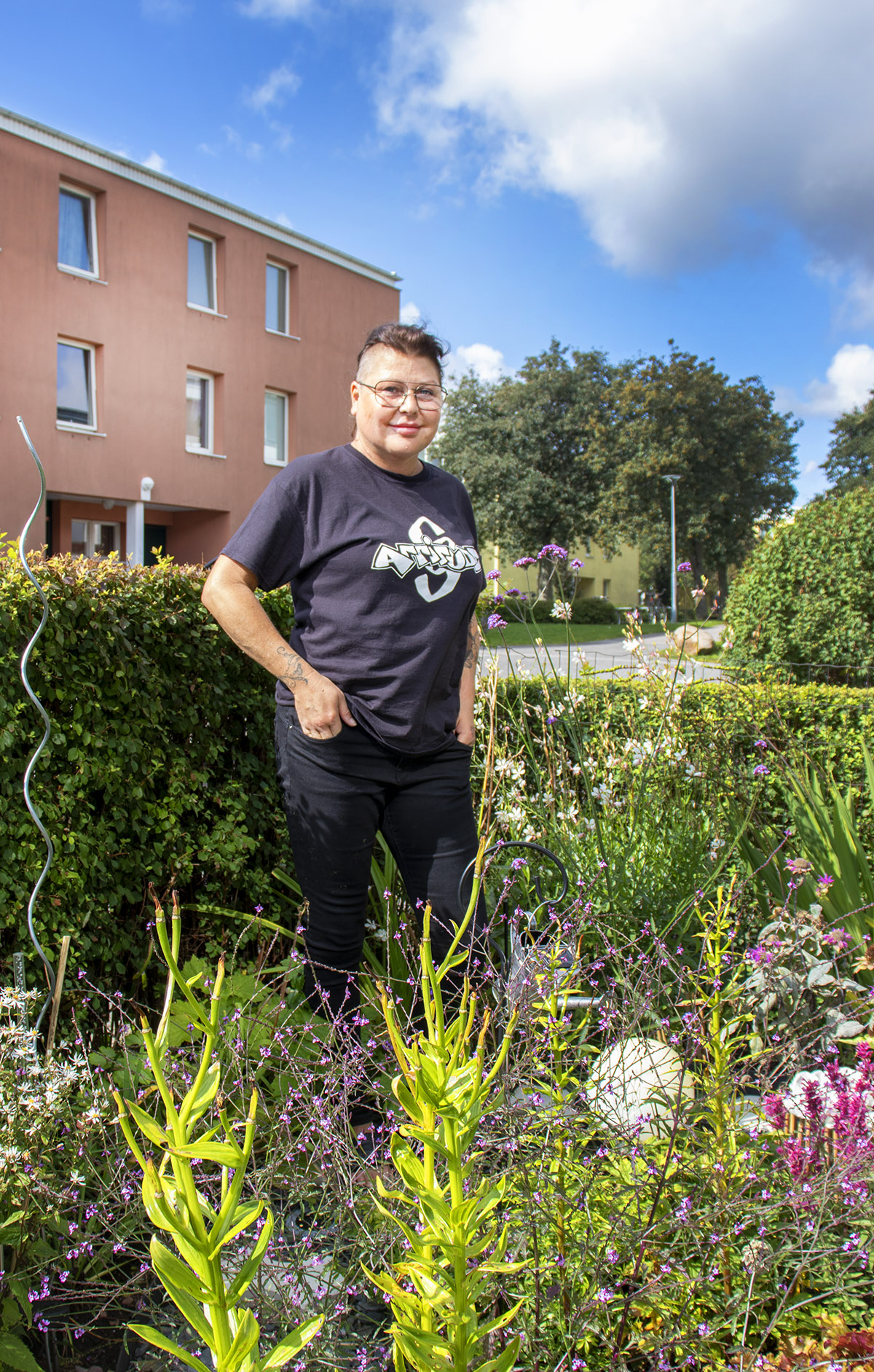 Vinnaren i Ebos uteplatstävling 2023 i sin trädgård